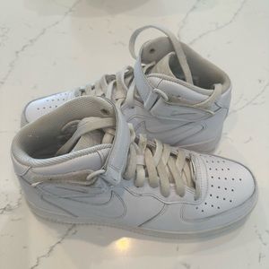 Nike Men's Air Force 1 Mid '07